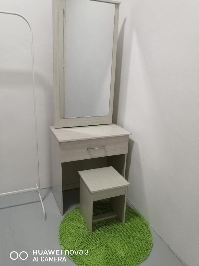Abah 2 Room Homestay Pasir Gudang Exteriér fotografie